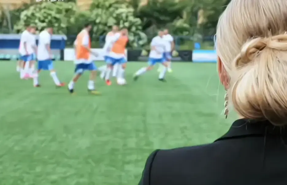 法国电影《Footballers Moms》免费在线观看完整版 - 足球队的女老板们高清全集在线看 - 无广告免费观看